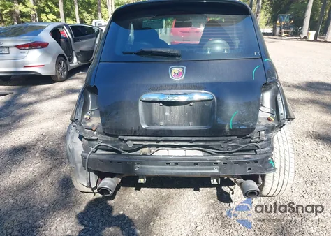 2013 Fiat 500 Abarth z USA, uszkodzony, nr VIN 3C3CFFFH7DT741013